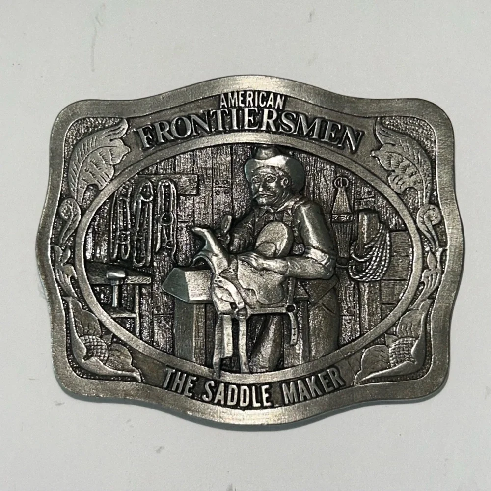 New Large Belt Buckle Silver tone Frontiersman Limited Edition